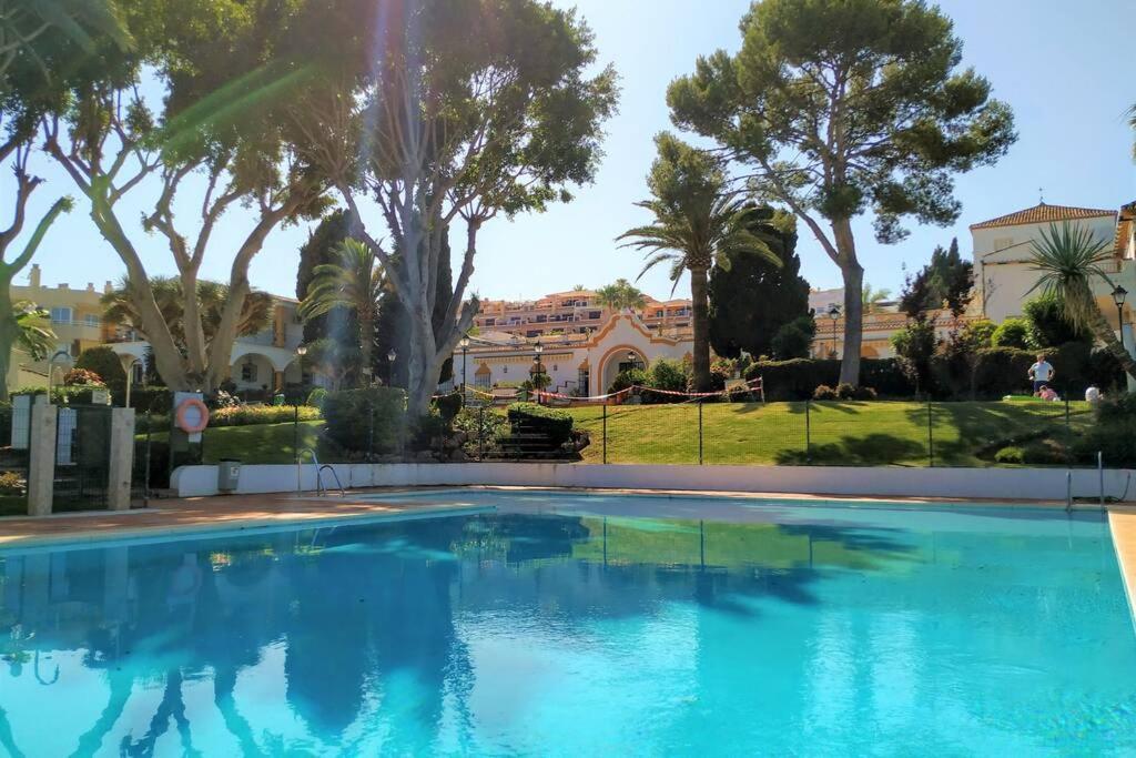 Appartamento Dona Carlota Gardens, Sea Views, Pool, Restaurant Torremolinos Esterno foto