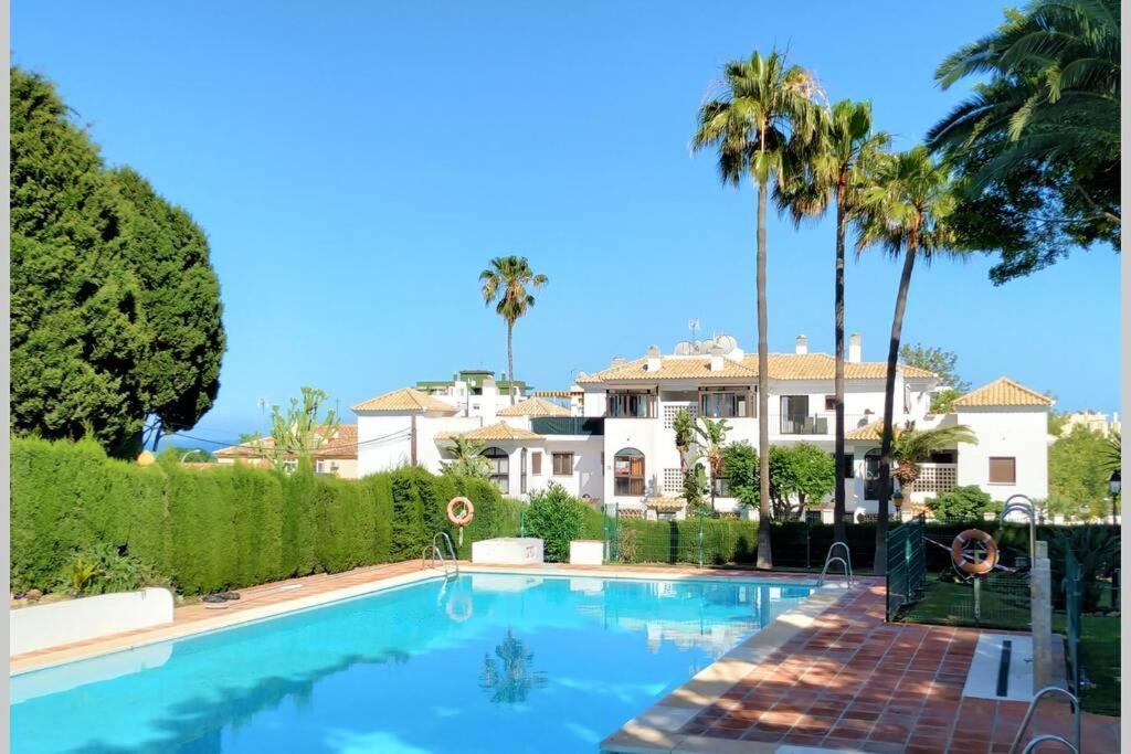 Appartamento Dona Carlota Gardens, Sea Views, Pool, Restaurant Torremolinos Esterno foto