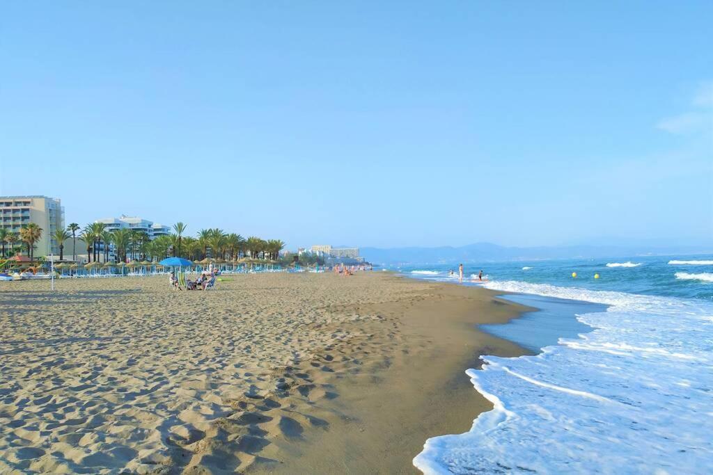 Appartamento Dona Carlota Gardens, Sea Views, Pool, Restaurant Torremolinos Esterno foto