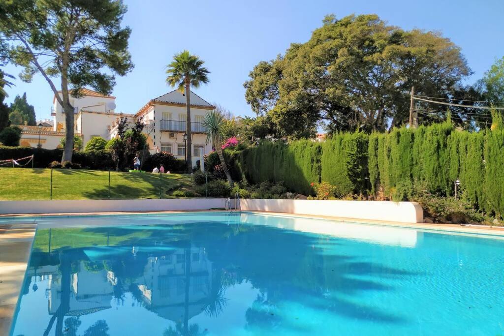 Appartamento Dona Carlota Gardens, Sea Views, Pool, Restaurant Torremolinos Esterno foto