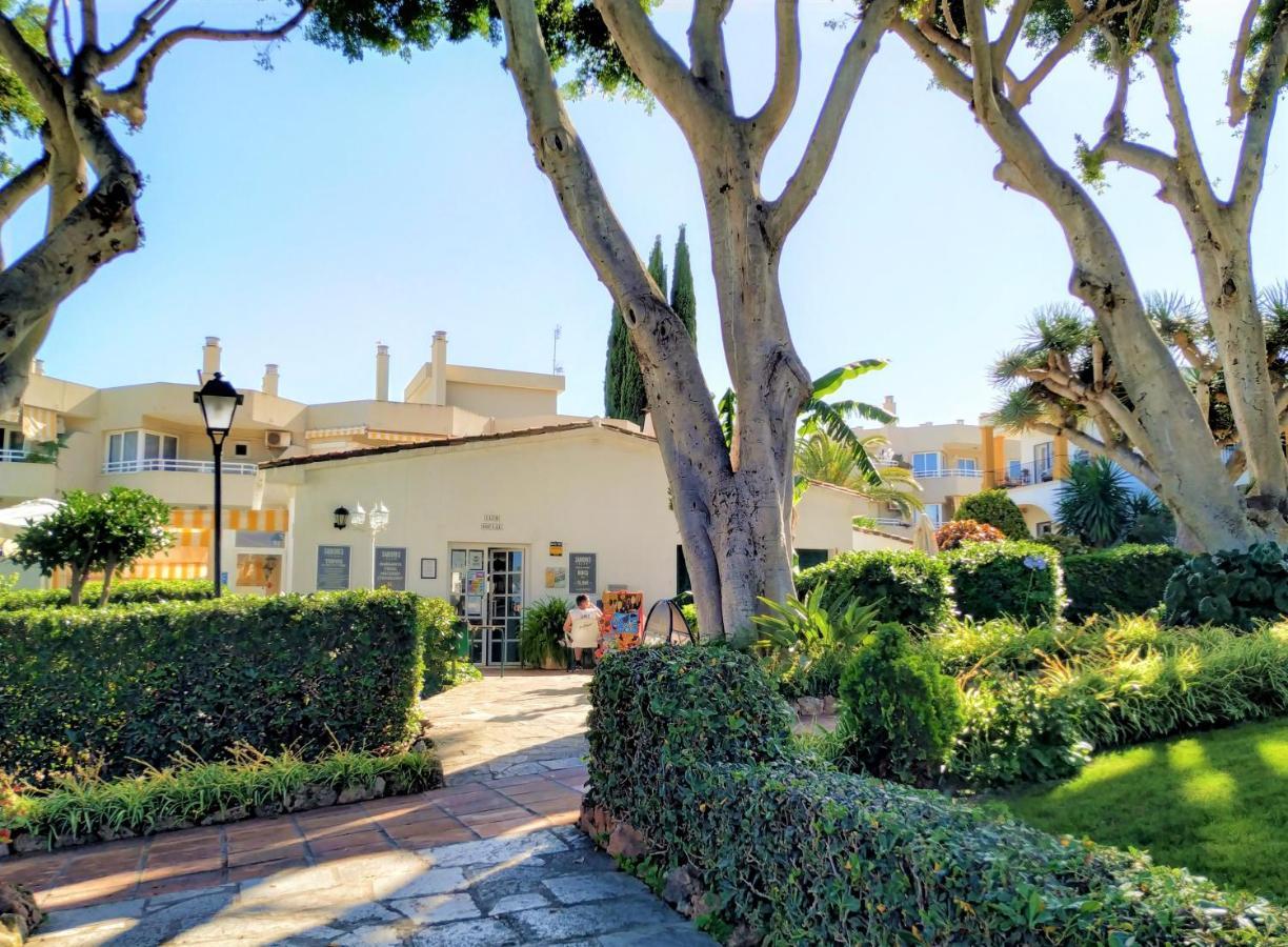 Appartamento Dona Carlota Gardens, Sea Views, Pool, Restaurant Torremolinos Esterno foto